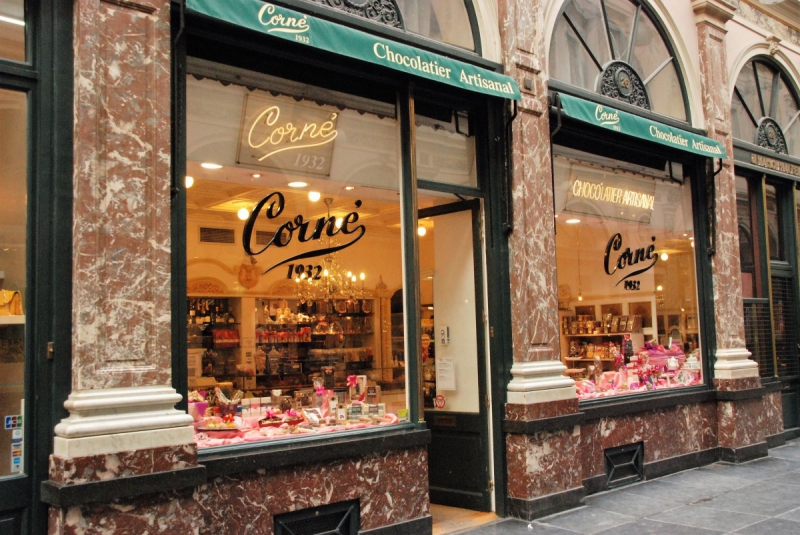 vente-BEZAUDUN LES ALPES-min_chocolate_chocolaterie_shop_luxury_chic_gallery_brussels_belgium-558146